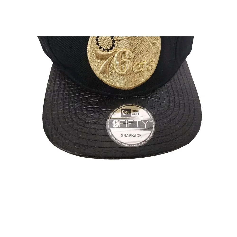 Mitchell &‎ Ness Philadelphia 76ers Fool's Black Leather Patch Brim Snapback Hat